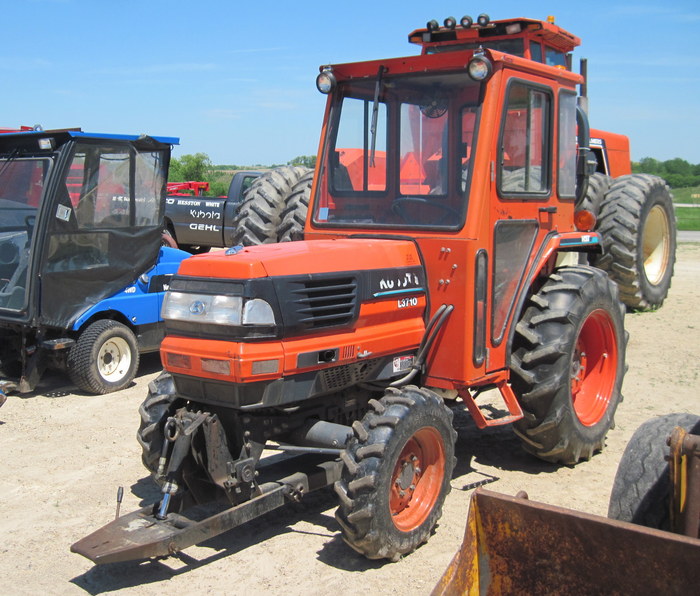 KUBOTA L3710 CZĘŚCI DO SILNIKA